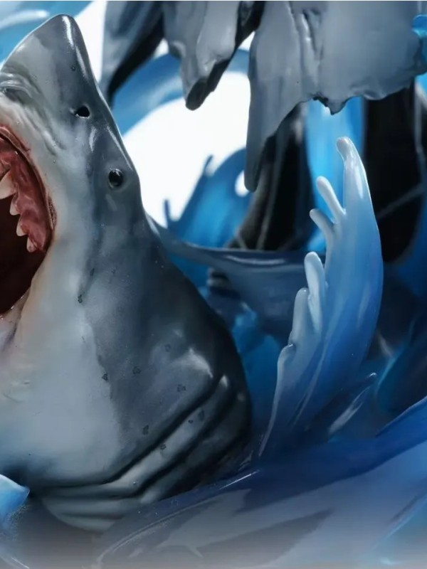 Tier Halibel Cross Studio