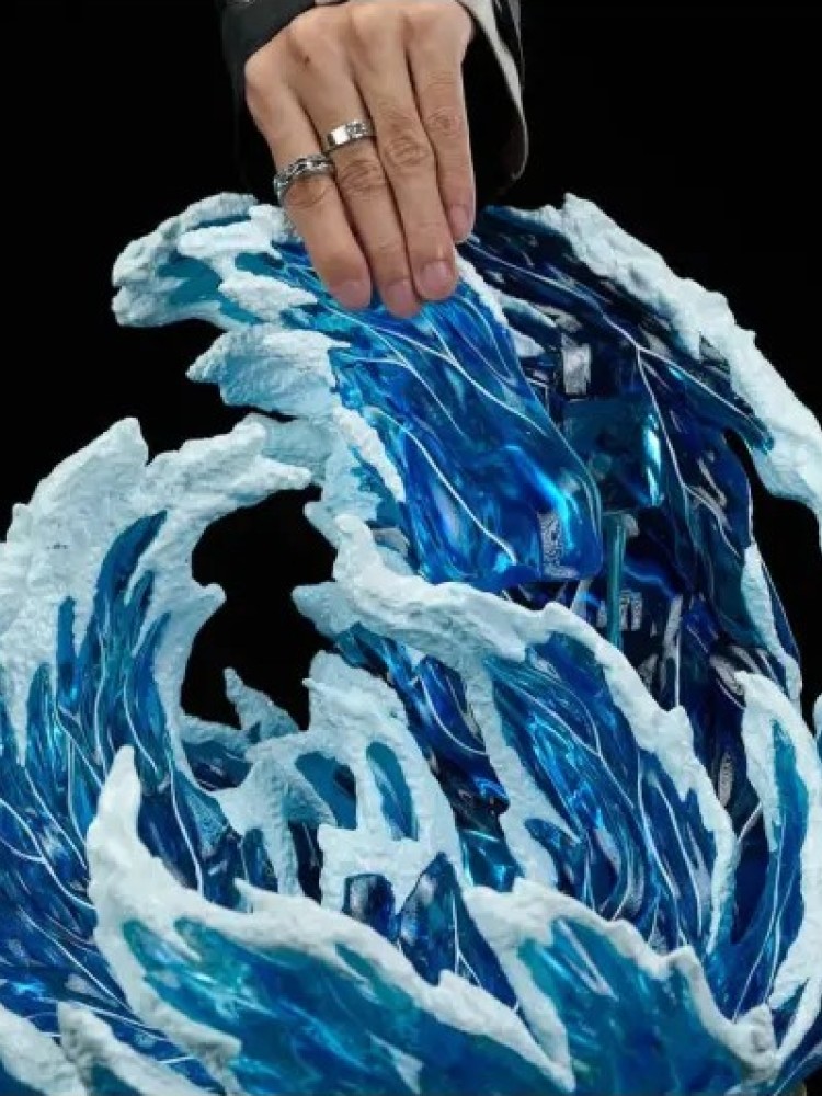 HOT Studio  – Link Zora form