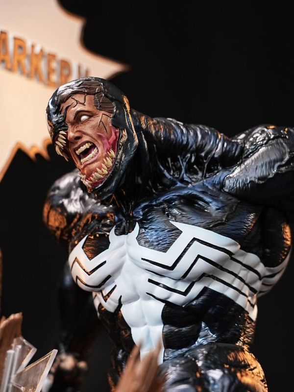 27 Prison Studio – Spider-Man vs Venom