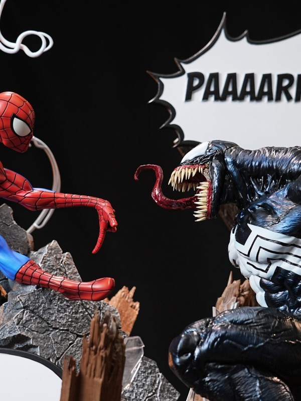 27 Prison Studio – Spider-Man vs Venom